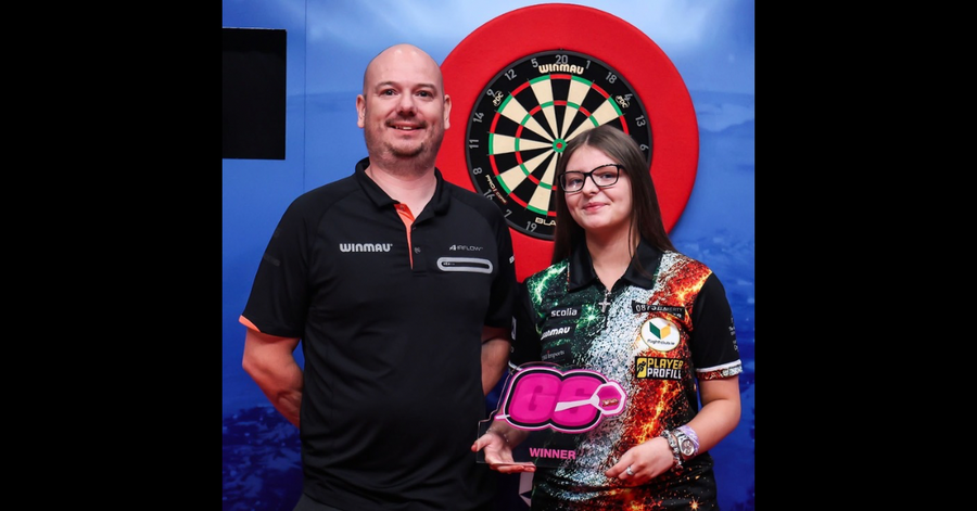 BRILLIANT ALLEN SIGNS OFF IN STYLE WITH JDC GIRLS SERIES WIN ON BLACKPOOL STAGE!